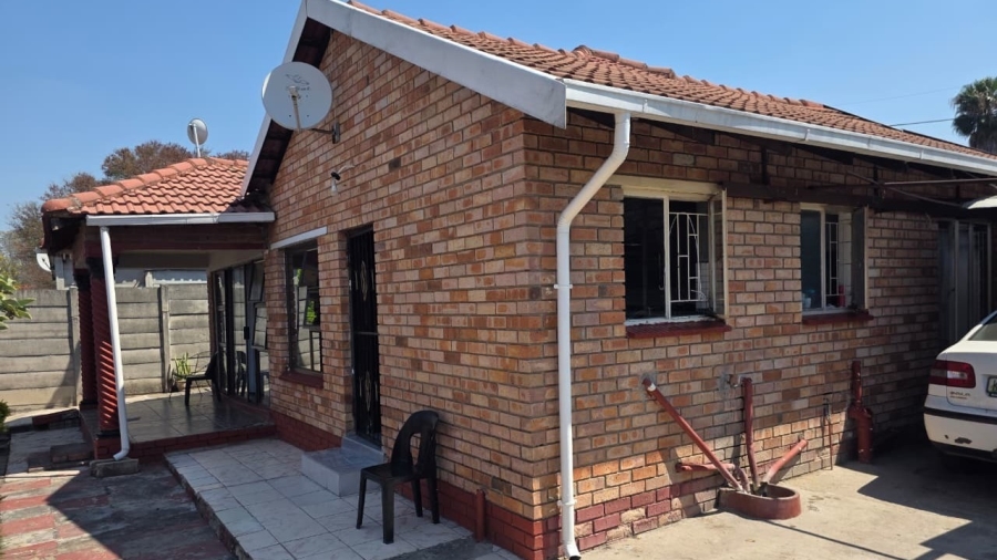 3 Bedroom Property for Sale in Rustenburg North North West